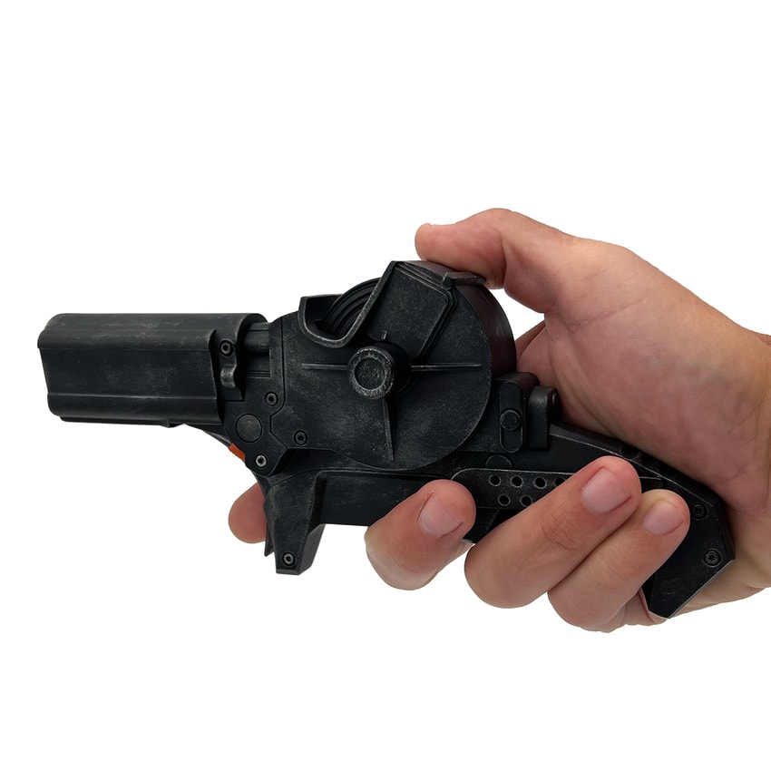 Rifle: Hot Toys Batman Grappling Gun