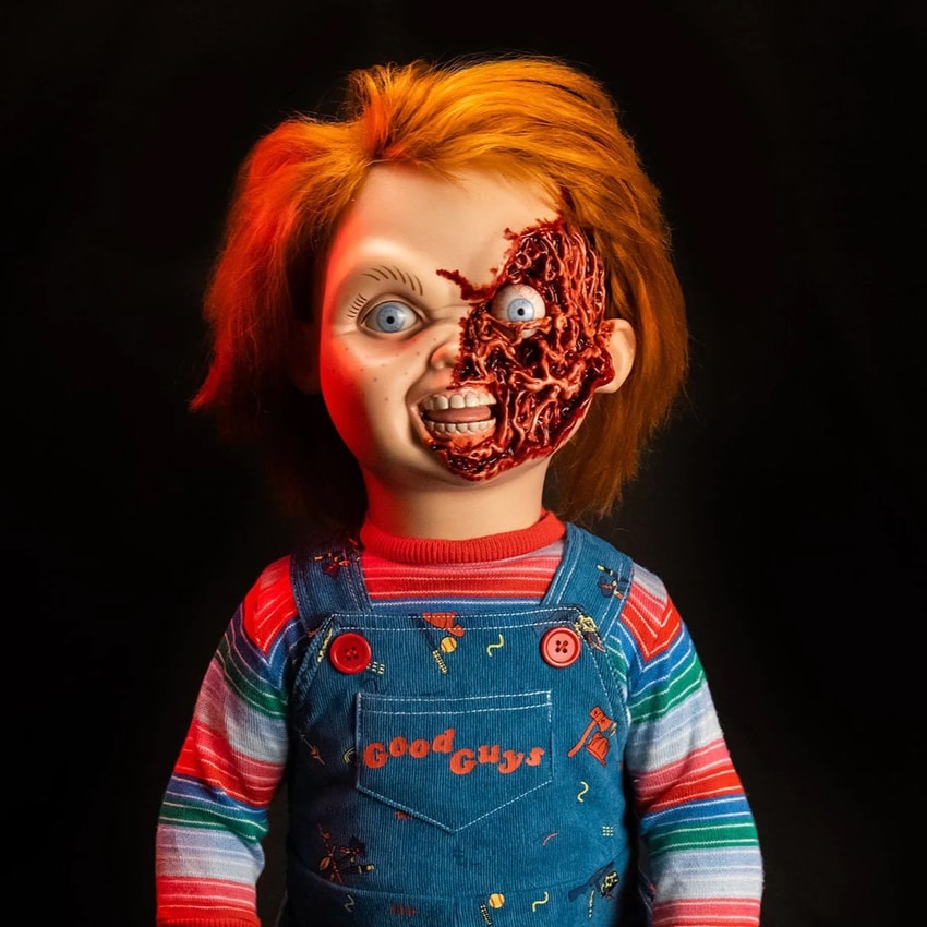 Ultimate Chucky Collectible Doll by Trick or Treat Studios