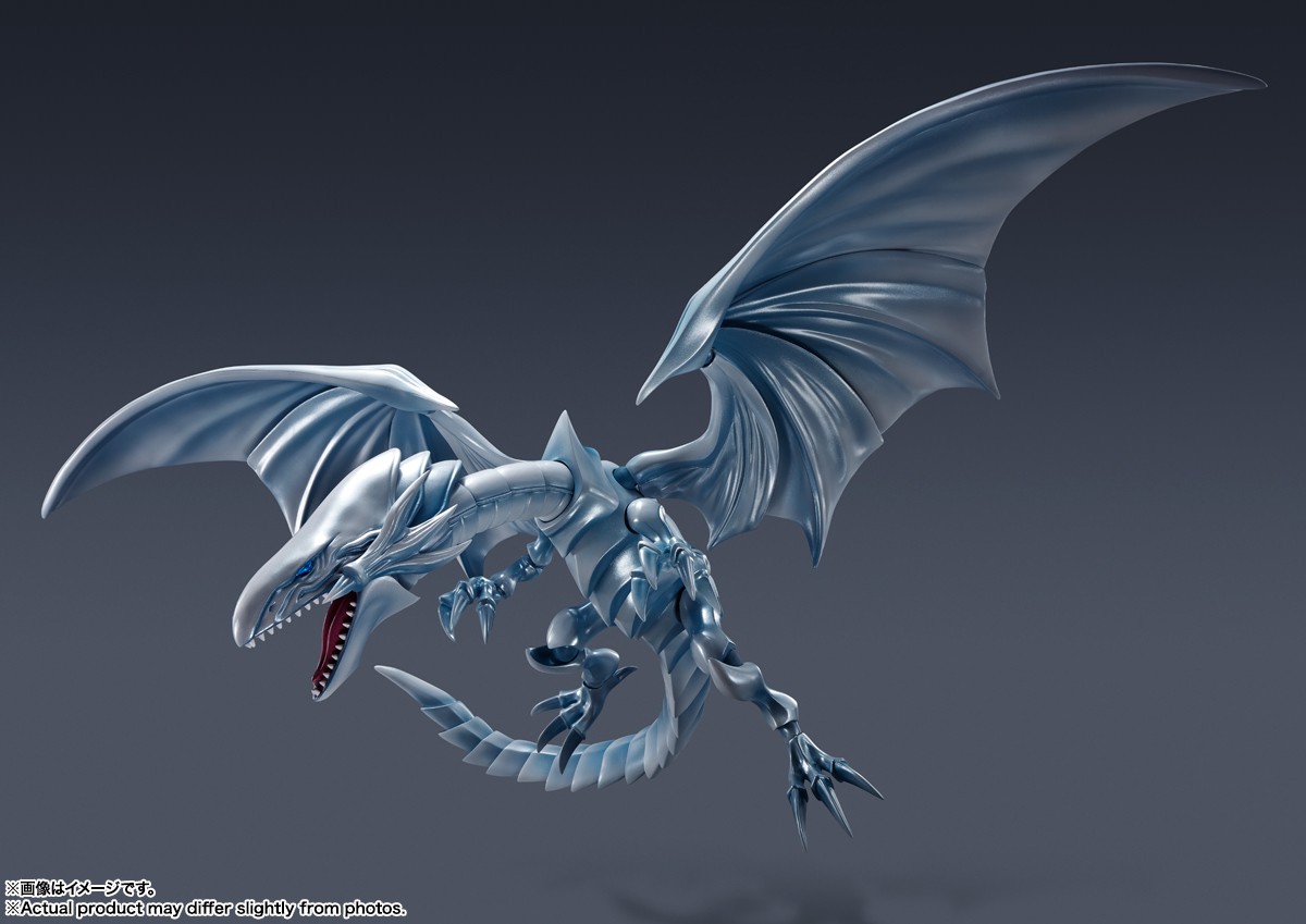Blue-Eyes White Dragon Collectible Figure by Tamashii