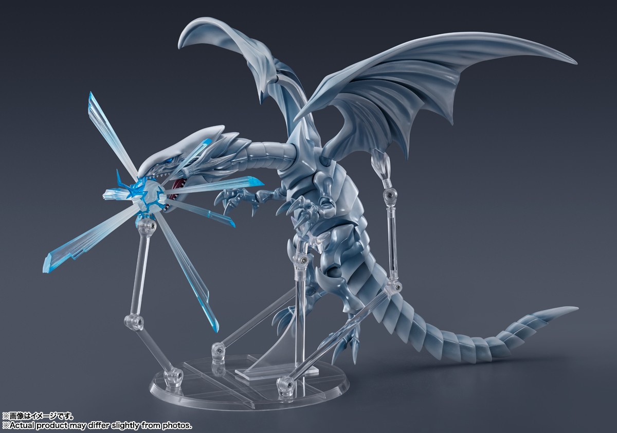 Blue-Eyes White Dragon Collectible Figure by Tamashii