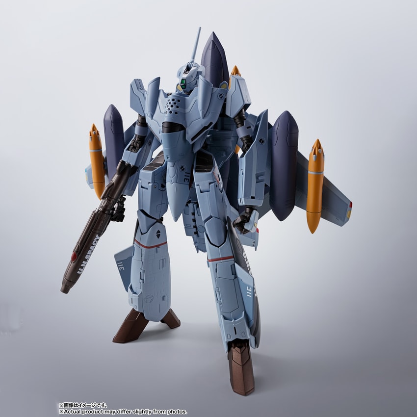 VF-0A Phoenix (Shin Kudo Use) + QF-2200D-B Ghost Collectible Figure by  Tamashii Nations