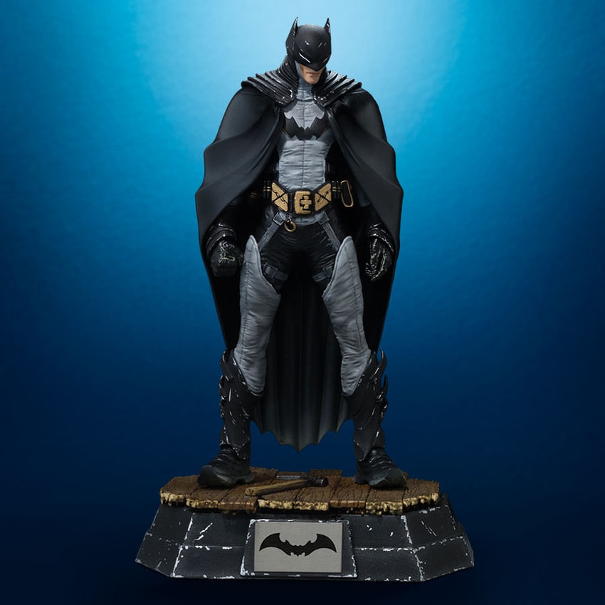 Batman store sideshow statue