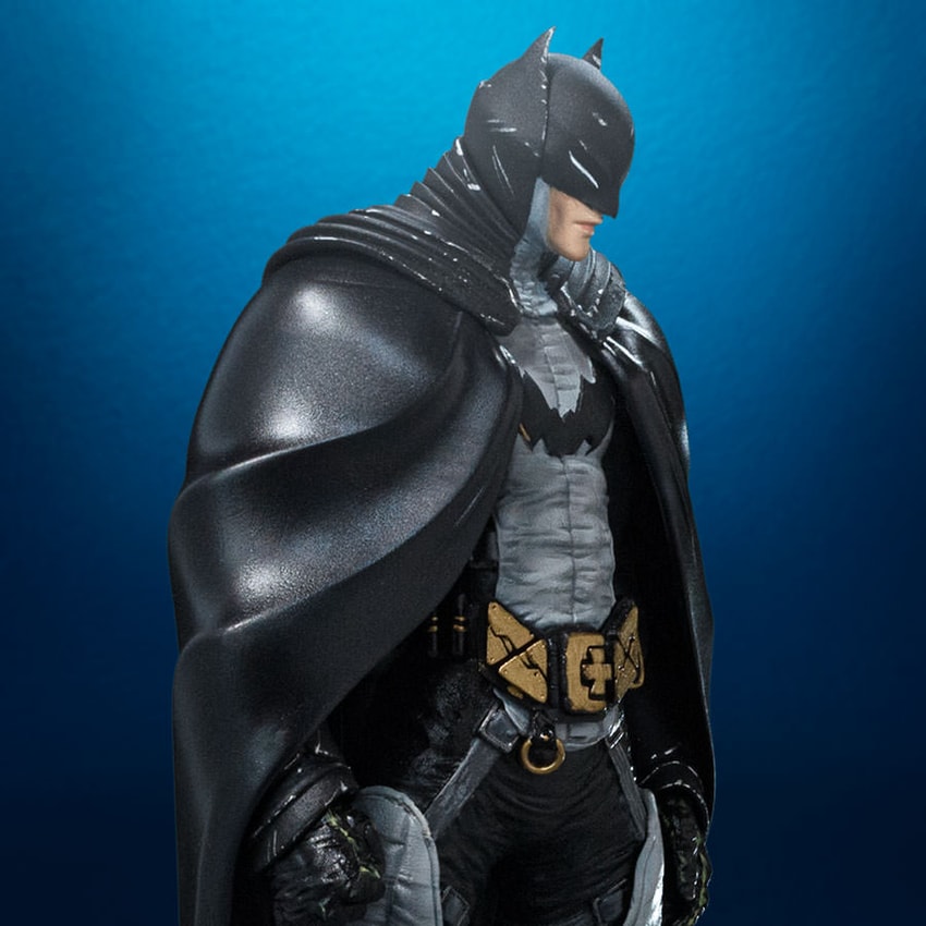 Batman Art Scale 1:10 Statue by Iron Studios | Sideshow