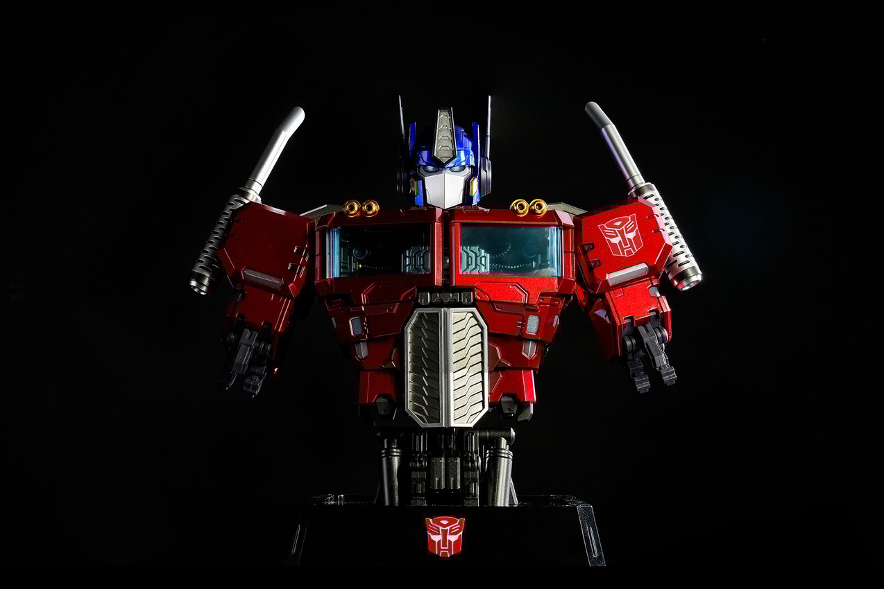 Optimus Prime Mechanic Bust Generation by Unix Square Optimus Prime Mechanic Bust Generation by Unix Square