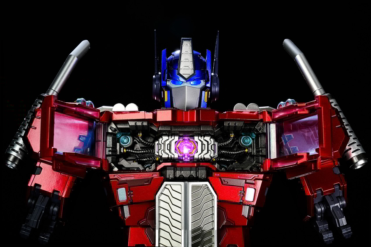 Optimus Prime Mechanic Bust Generation by Unix Square Optimus Prime Mechanic Bust Generation by Unix Square