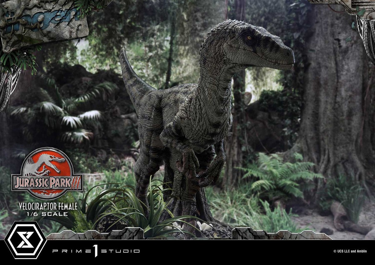 Jurassic Park Velociraptor Female Statues  Collector Edition - Prototype Shown View 3