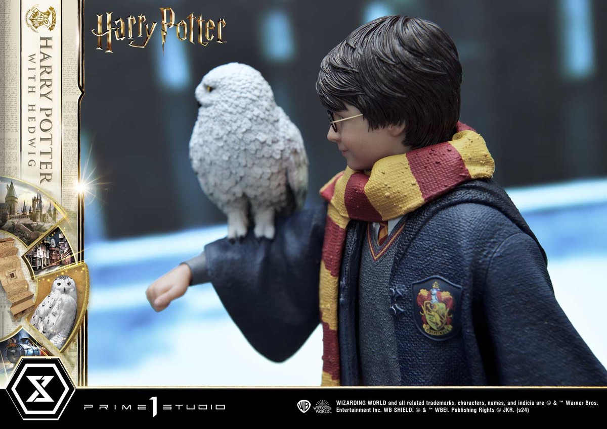 Harry Potter Harry Potter With Hedwig Statues - Prototype Shown View 5