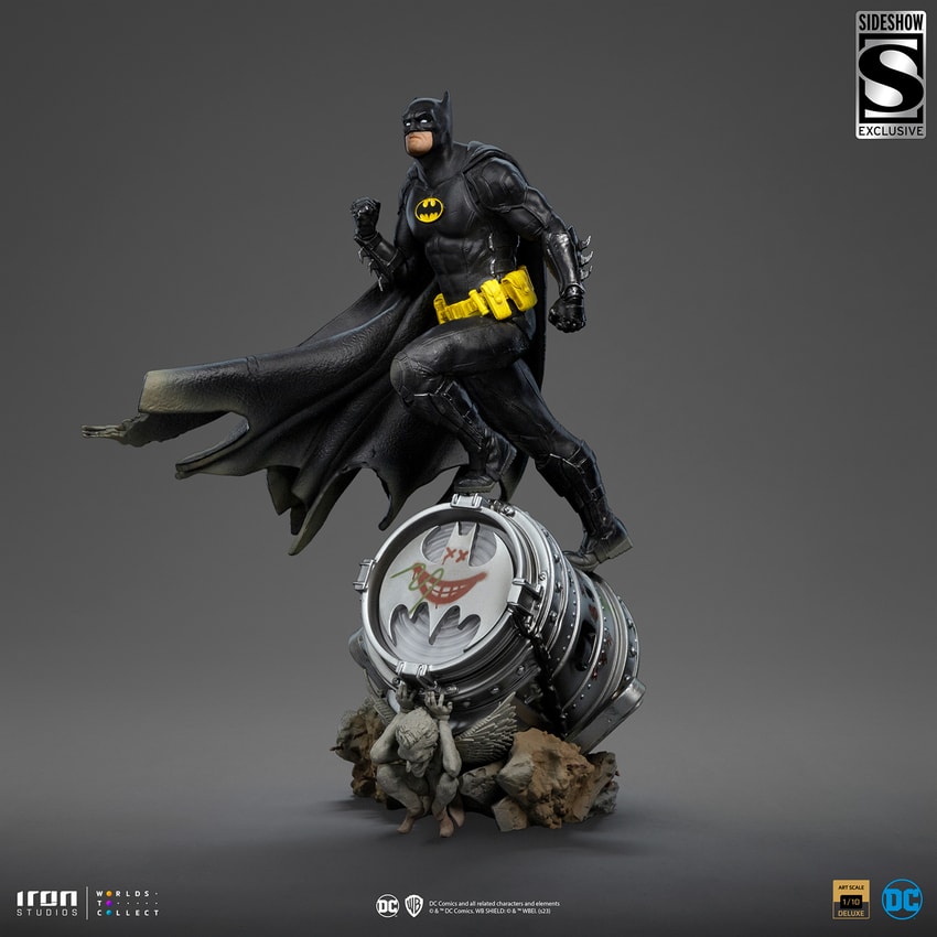 Batman Black Version Deluxe 1:10 Scale Statue by Iron