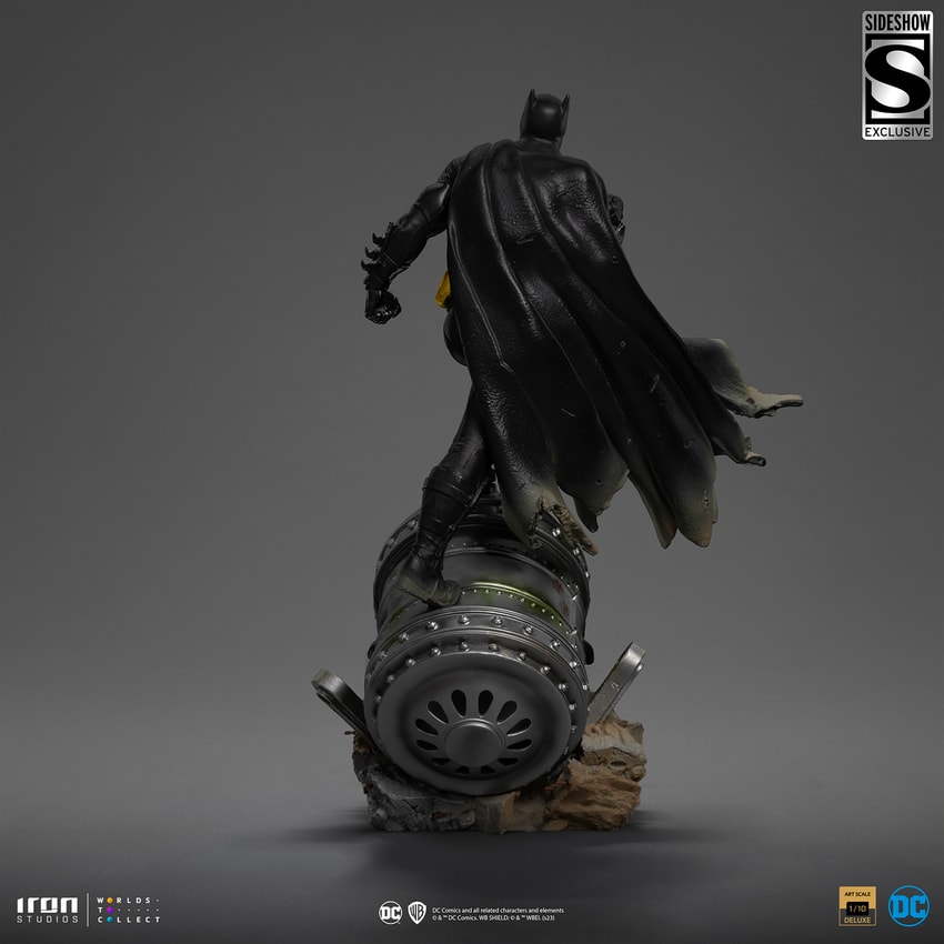 DC Comics Batman Black Version Deluxe 1:10 Scale Statue  Exclusive Edition - Prototype Shown View 6