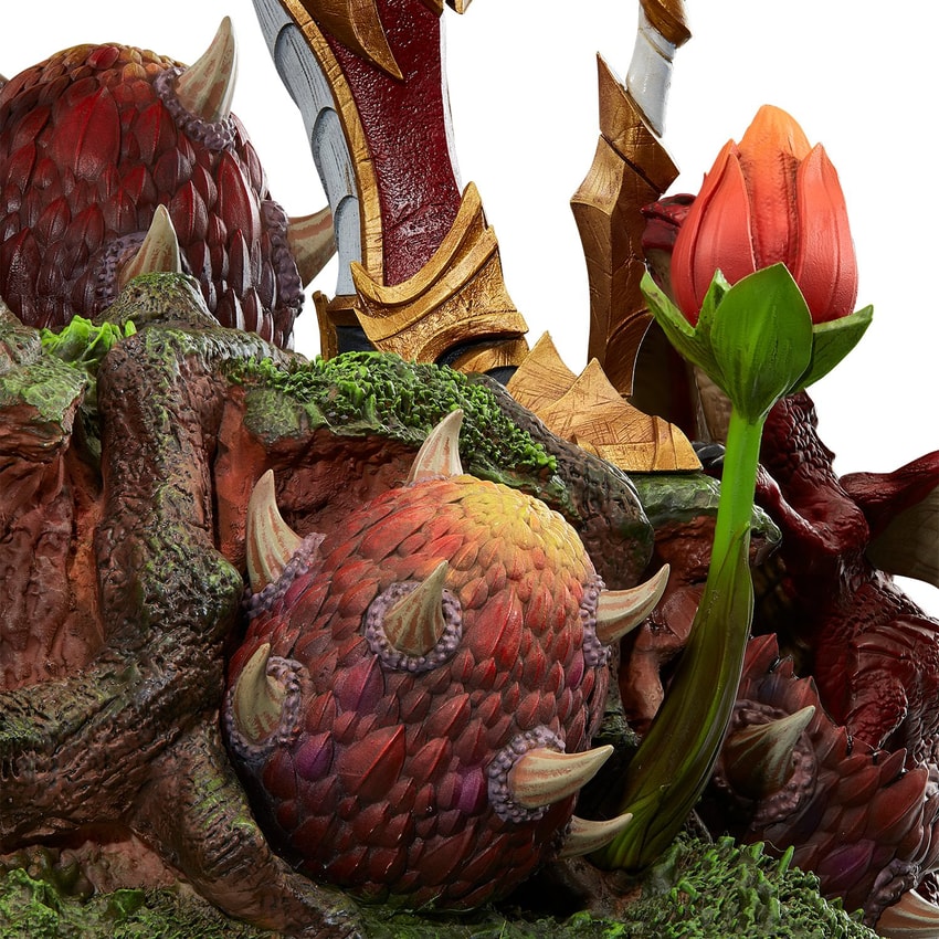 Warcraft Alexstrasza Statues  View 6