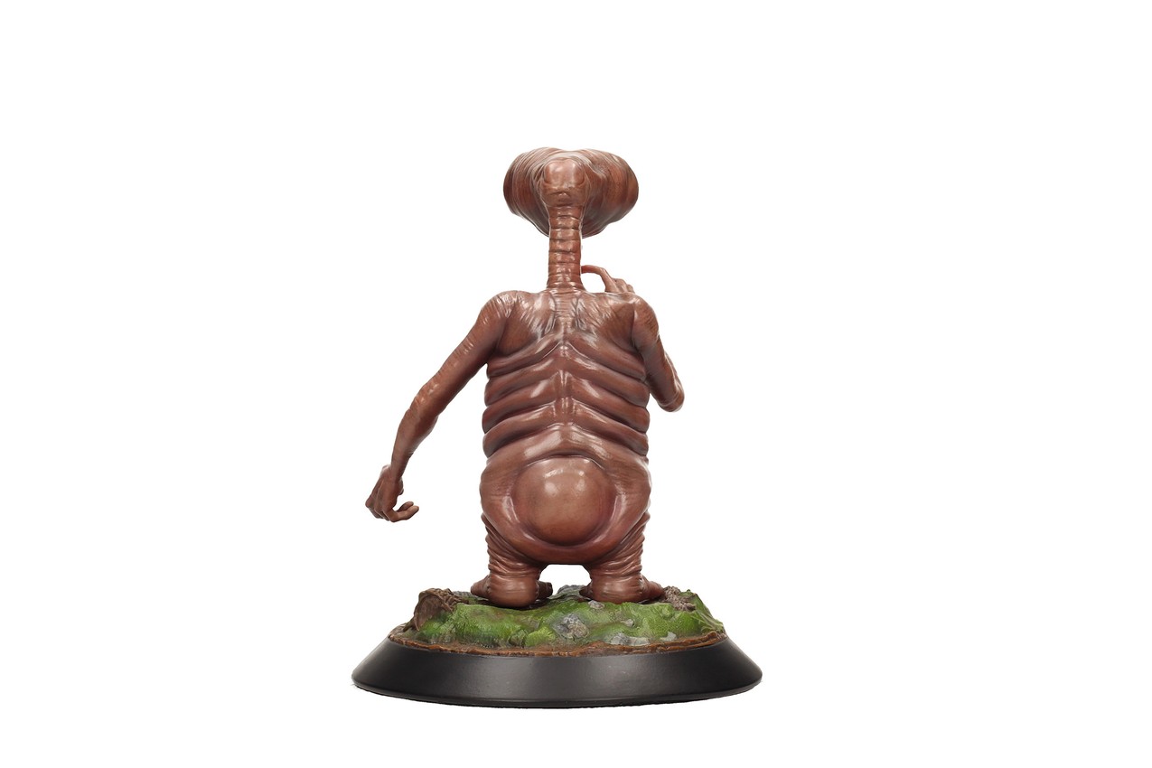 E.T. The Extra-Terrestrial E.T. Statues - Prototype Shown View 5