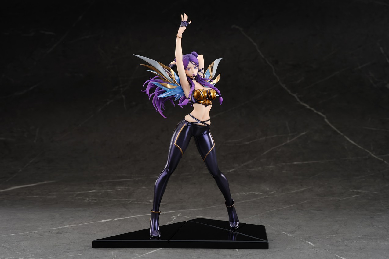 League of Legends Kai'Sa (K/DA Version) Collectible Figure - Prototype Shown View 6