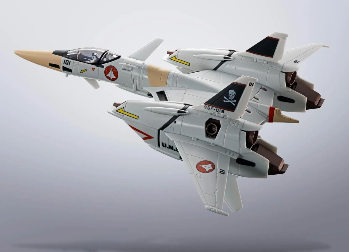 VF-4 LIGHTNING III -Flash Back 2012- Action Figure by Tamashii