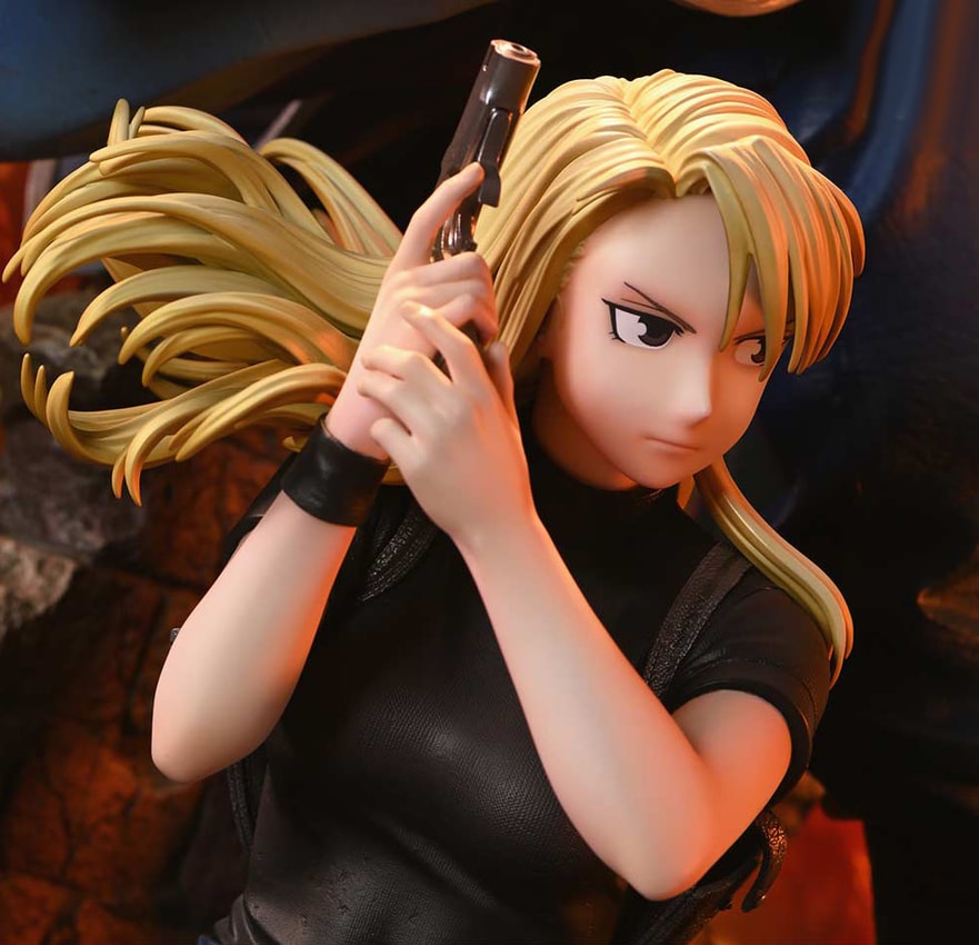 Fullmetal Alchemist Roy Mustang & Riza Hawkeye (Deluxe Bonus Version) Statues - Prototype Shown View 3