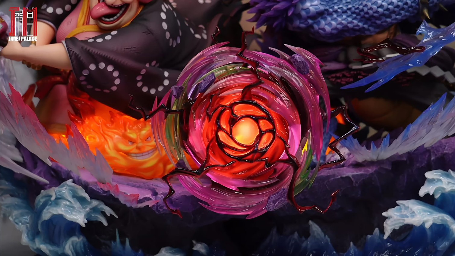 Big Mom & Kaido with Hakai (Battle Damaged Version) Statue