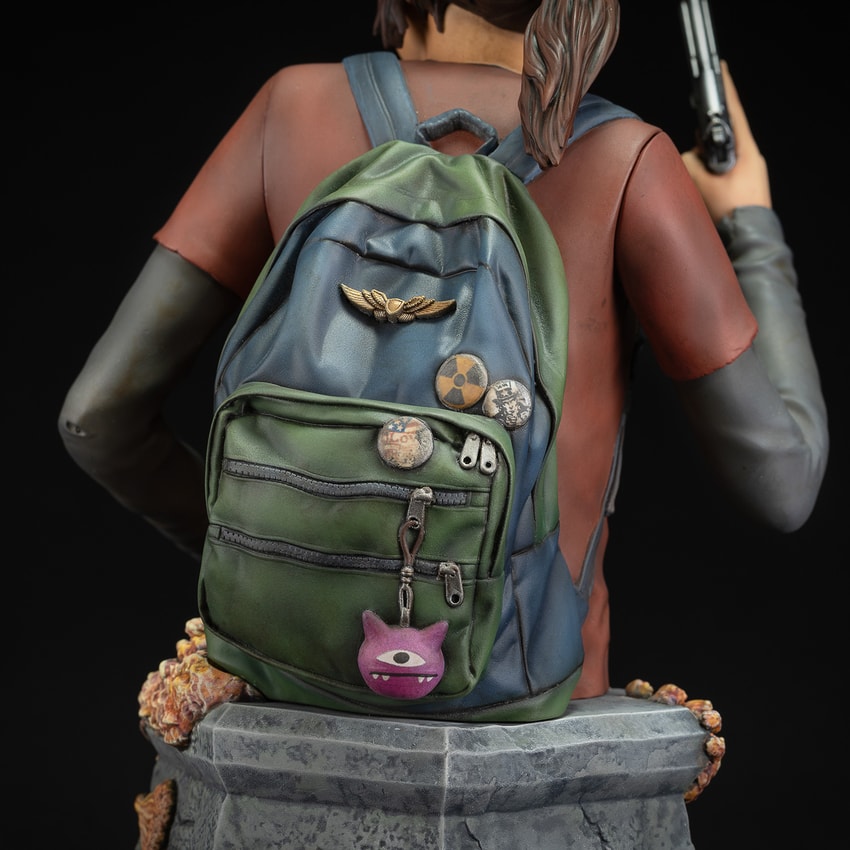 Ellie with Handgun Bust by Dar Horse Comics | Sideshow Collectibles