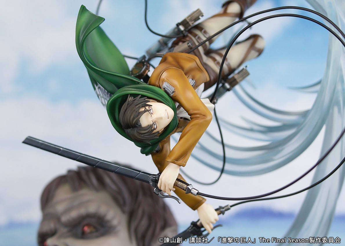 Attack on Titan Levi vs Beast Titan Collectible Figure - Prototype Shown View 3
