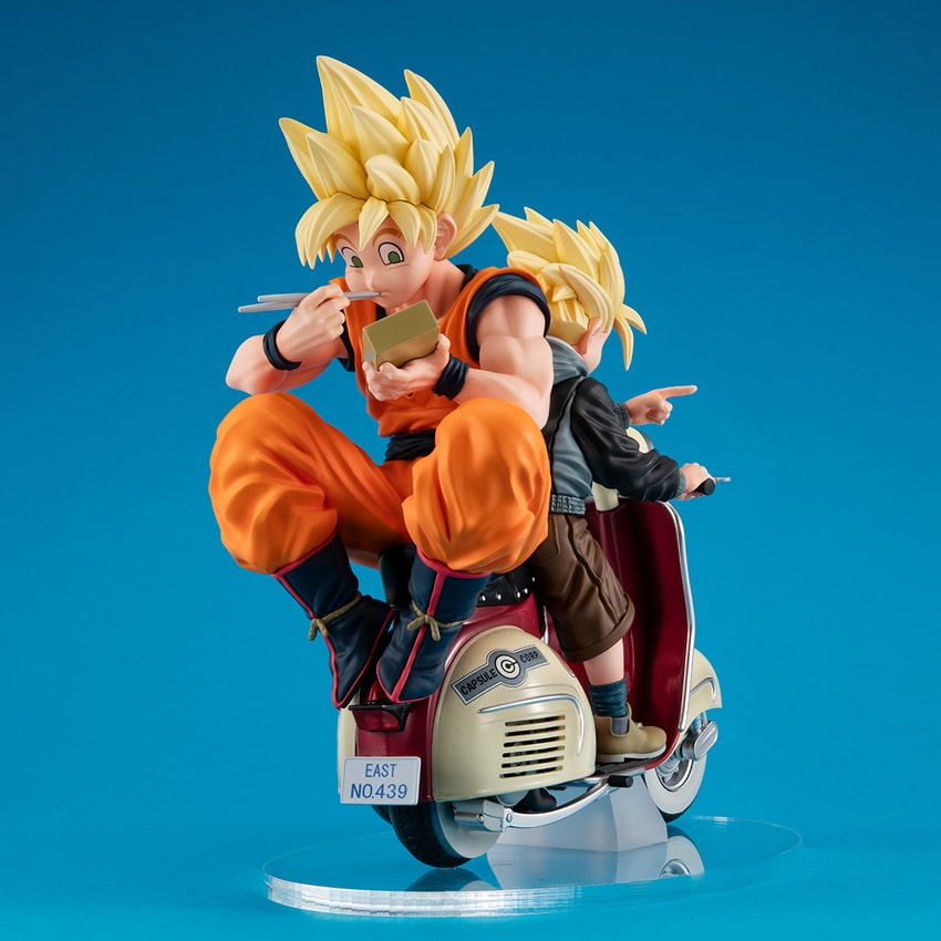 Dragon Ball Super Saiyan Son Goku & Super Saiyan Son Gohan on Motorbike Collectible Figure - Prototype Shown View 3