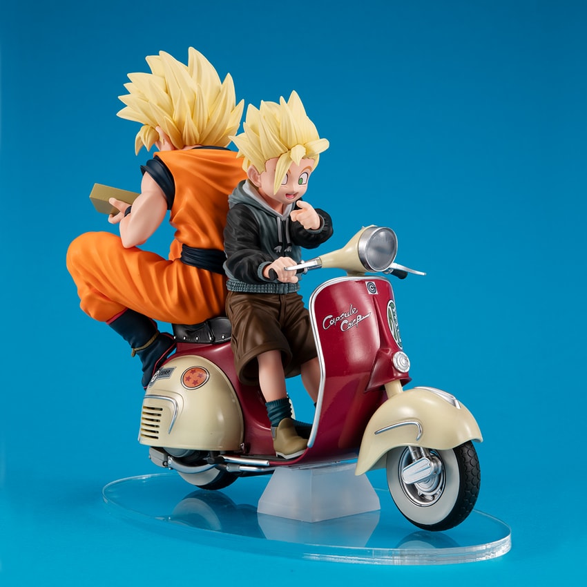Dragon Ball Super Saiyan Son Goku & Super Saiyan Son Gohan on Motorbike Collectible Figure - Prototype Shown View 5