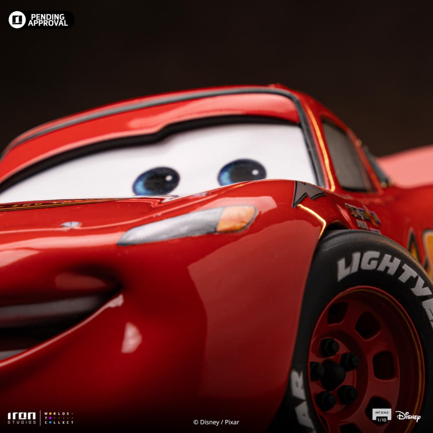 Lightning McQueen 1:10 Scale Statue | Sideshow Collectibles