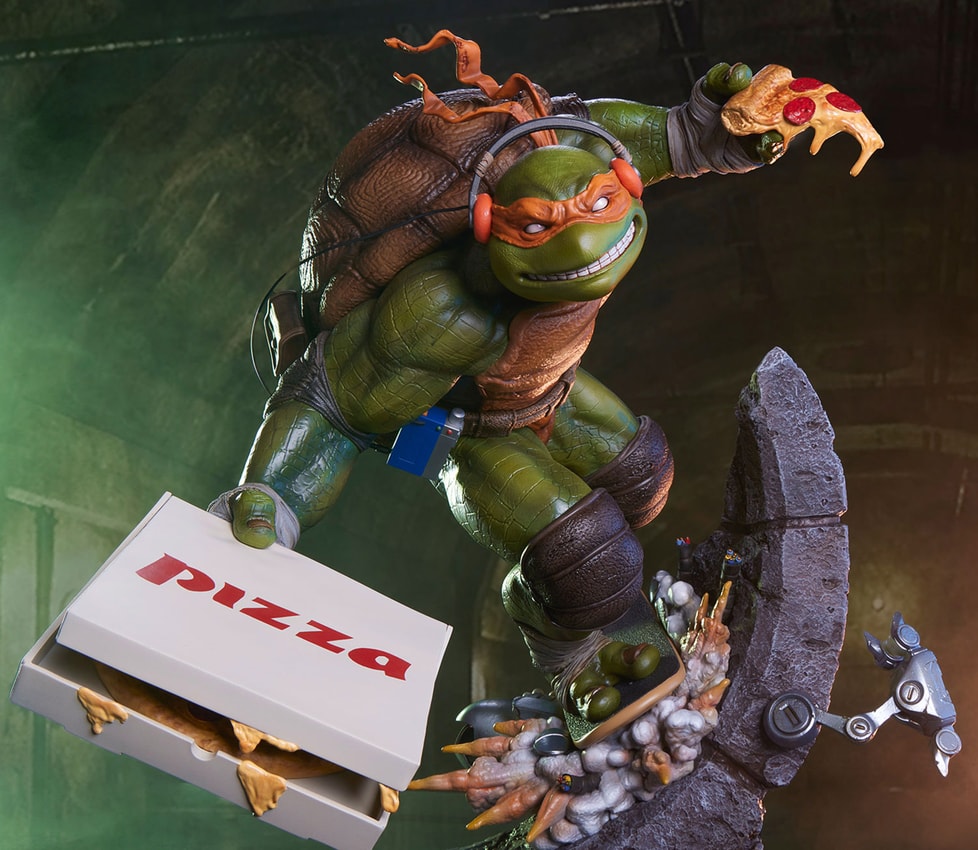 Teenage Mutant Ninja Turtles Michelangelo Deluxe 1:3 Scale Statue - Prototype Shown View 5