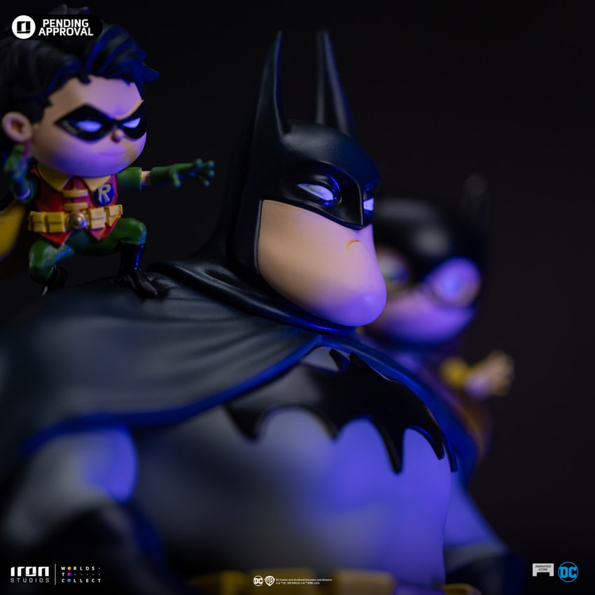 DC Comics Batman Family Deluxe Statues - Prototype Shown View 6