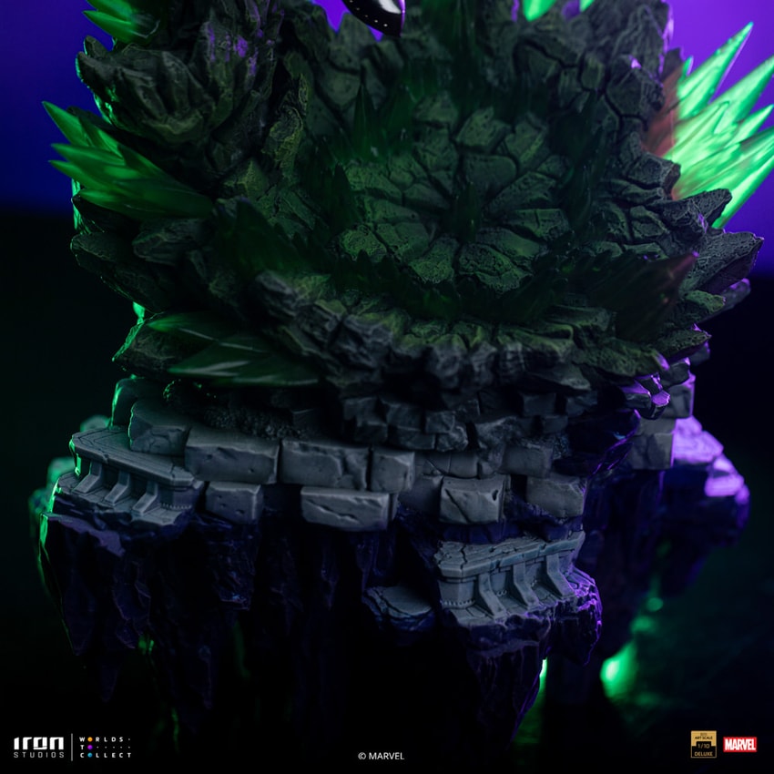 Marvel Doctor Doom Deluxe 1:10 Scale Statue - Prototype Shown View 6