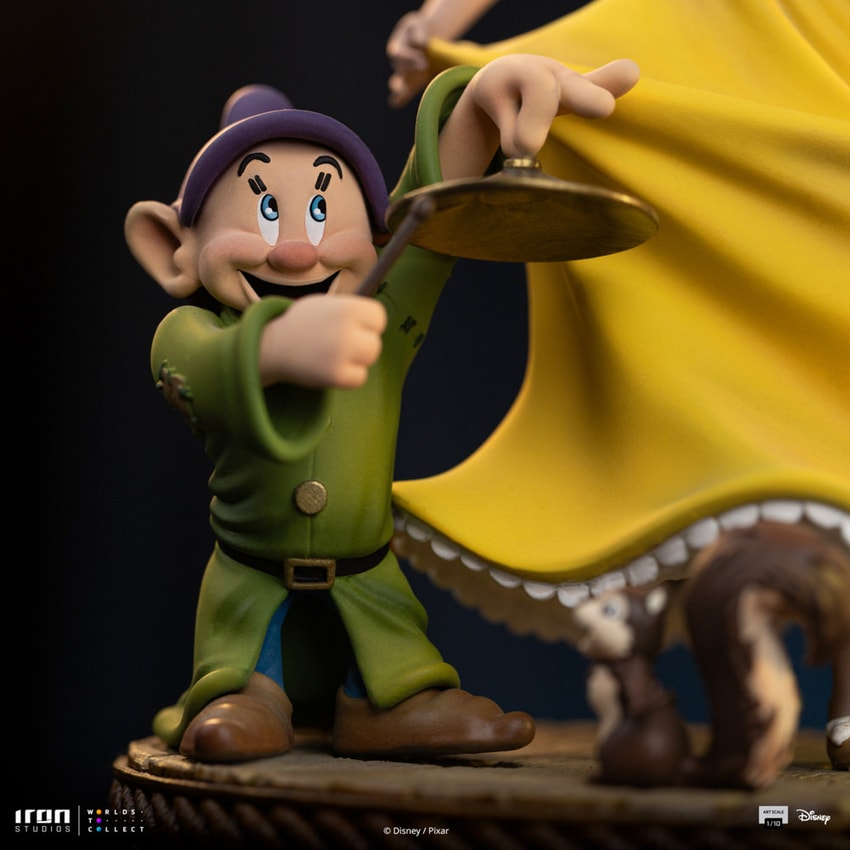 Snow White 1:10 Art Scale Statue by Iron Studios | Sideshow Snow White 1:10 Art Scale Statue by Iron Studios | Sideshow