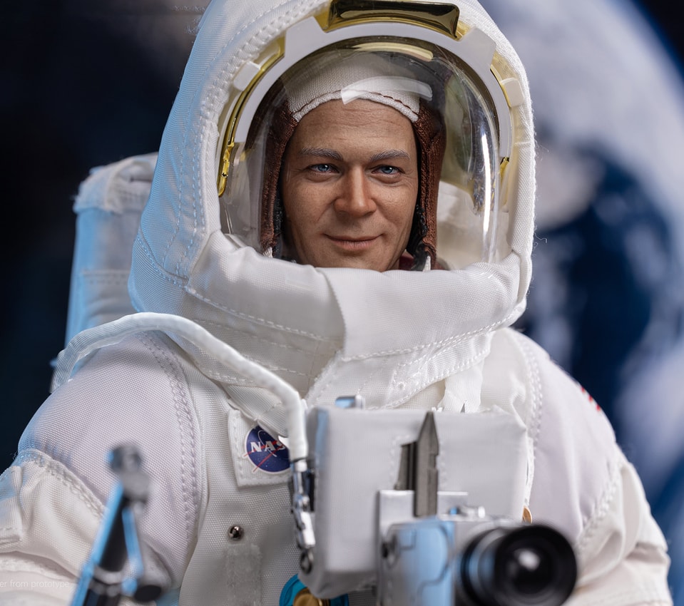 Apollo 11 Buzz Aldrin Sixth Scale Figure - Prototype Shown View 3