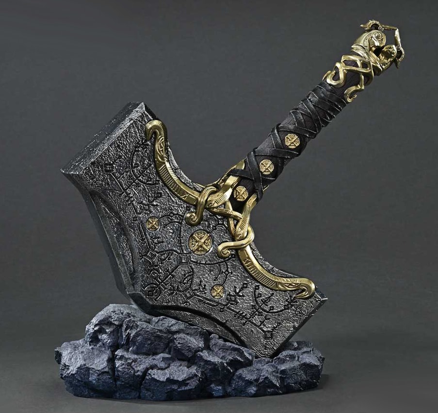 God of War Thor (Deluxe Bonus Version) 1:3 Scale Statue - Prototype Shown View 5