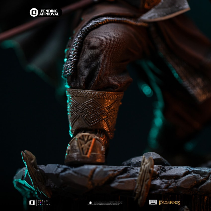The Lord of the Rings Gimli Unleashed 1:10 Scale Statue - Prototype Shown View 6