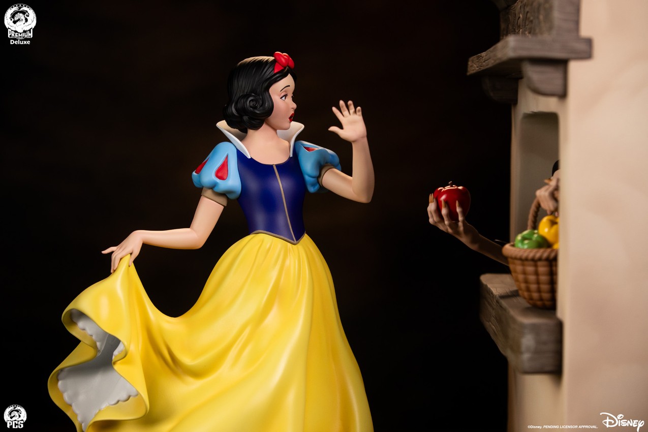 Disney Snow White (Deluxe Edition) Statues - Prototype Shown View 6