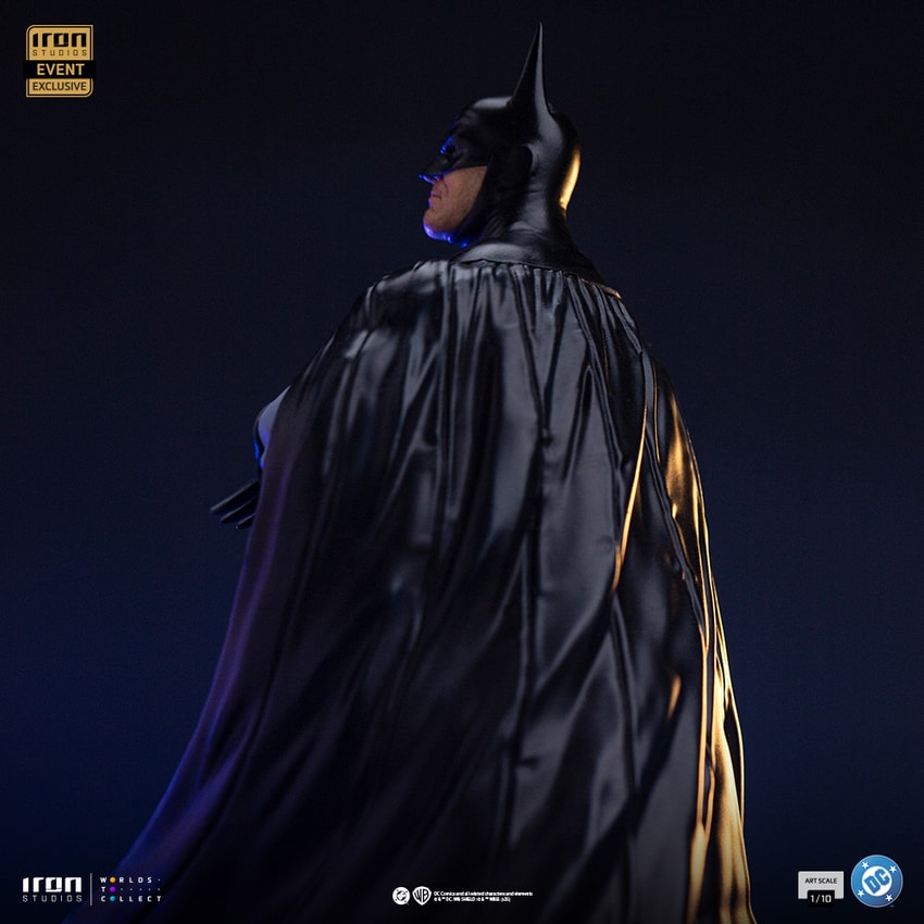 DC Comics Batman (Alex Ross) 1:10 Scale Statue  Exclusive Edition - Prototype Shown View 5