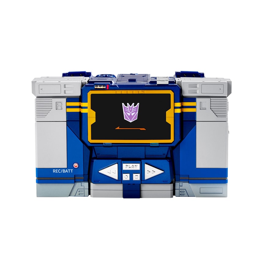 Soundwave G1 Flagship Robot Electronic by Robosen | Sideshow