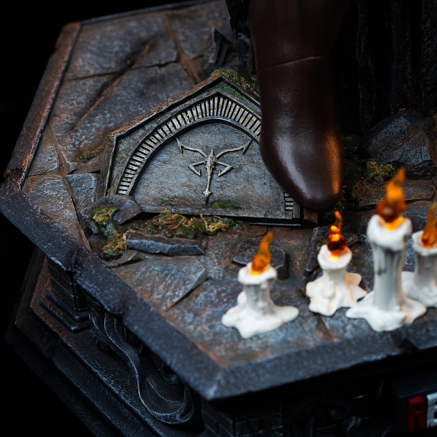 Resident Evil Ashley Graham Statue