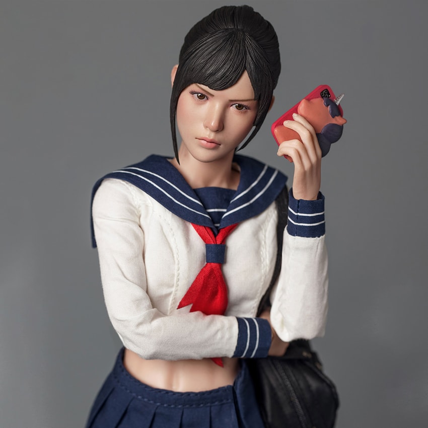 Girl Crush Momoko (Slim Version) Sixth Scale Figure - Prototype Shown View 3
