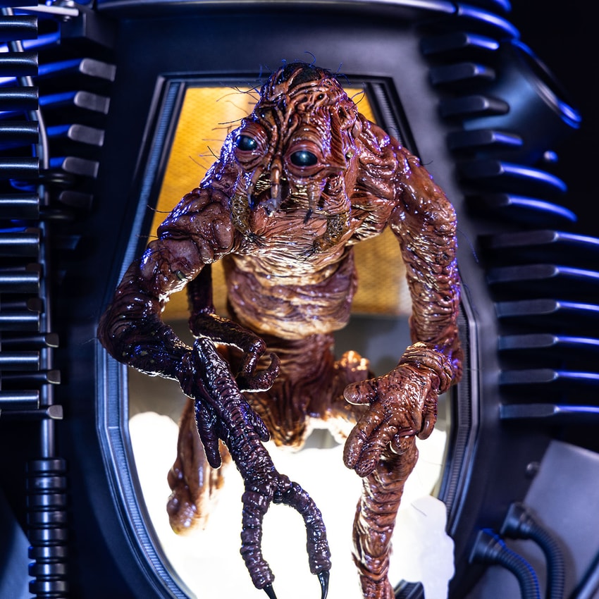 The Fly The Fly (Deluxe Edition) Quarter Scale Statue - Prototype Shown View 3