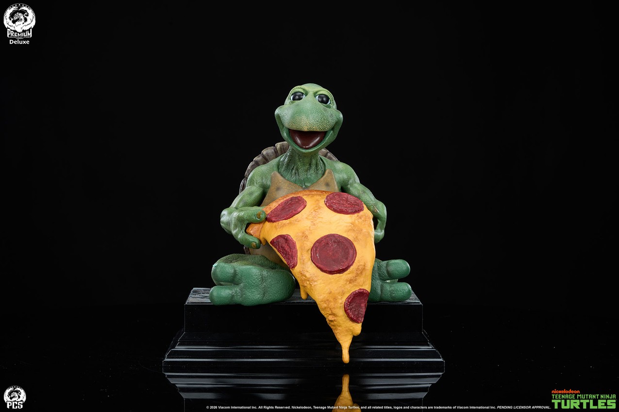 Teenage Mutant Ninja Turtles TMNT – Michelangelo (Deluxe Edition) 1:2 Scale Statue - Prototype Shown View 3
