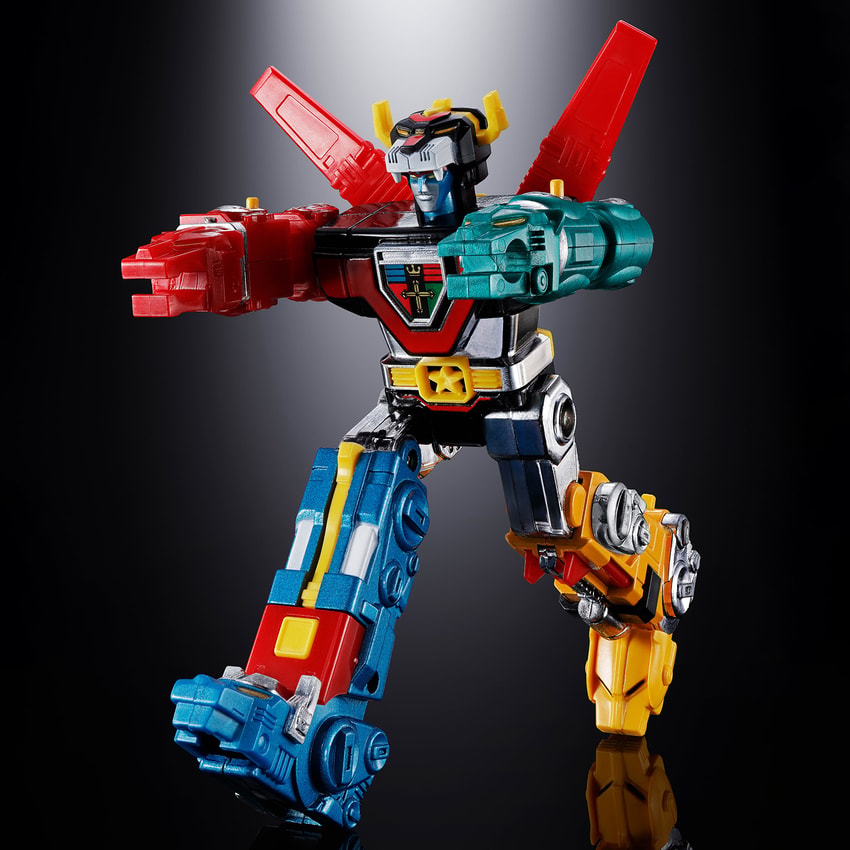 Voltron: Defender of the Universe Voltron Action Figure - Prototype Shown View 3