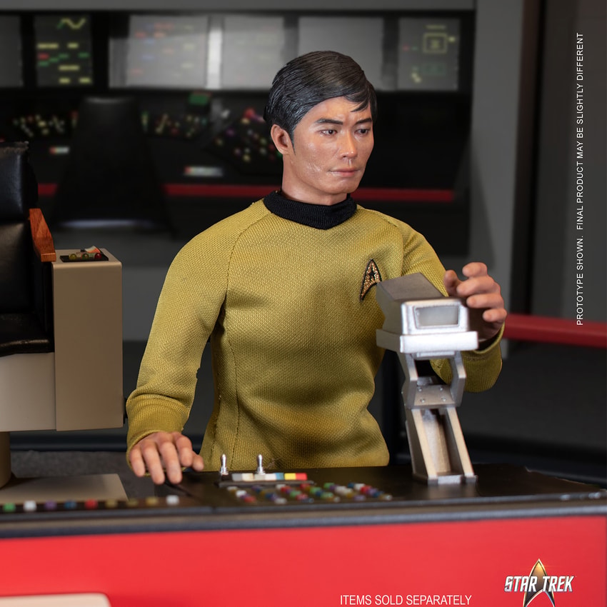 Star Trek Lieutenant Hikaru Sulu Sixth Scale Figure - Prototype Shown View 4