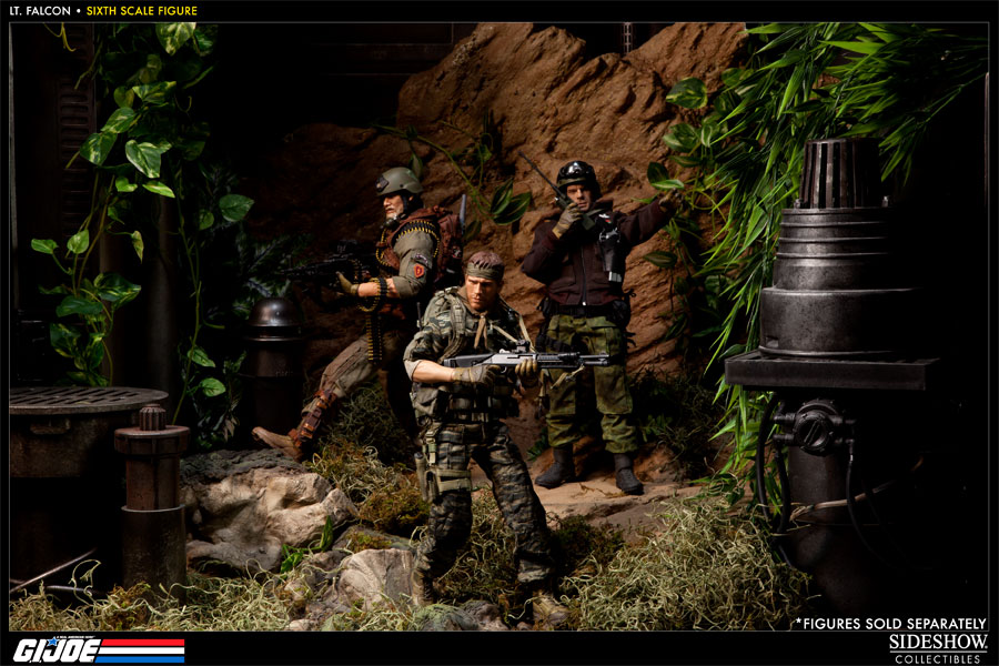 G.I. Joe Green Beret - Lieutenant Falcon Sixth Scale Figure  View 8