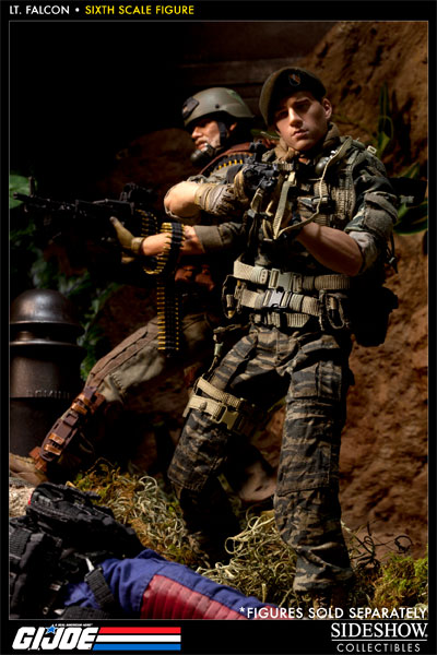 G.I. Joe Green Beret - Lieutenant Falcon Sixth Scale Figure  View 13