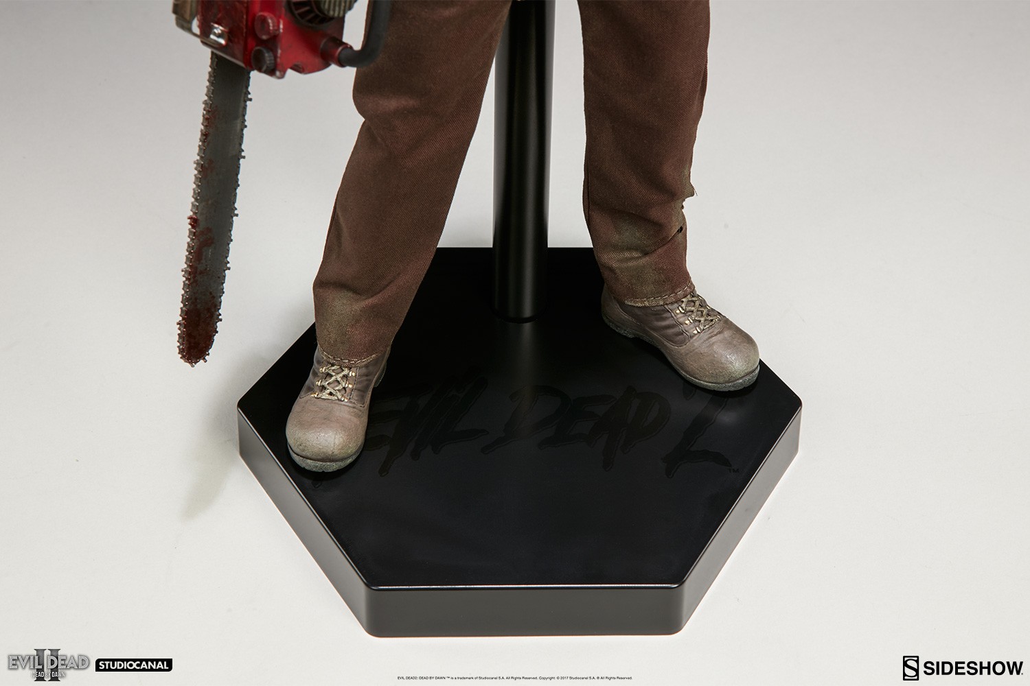 Ash Williams Collector Edition View 3