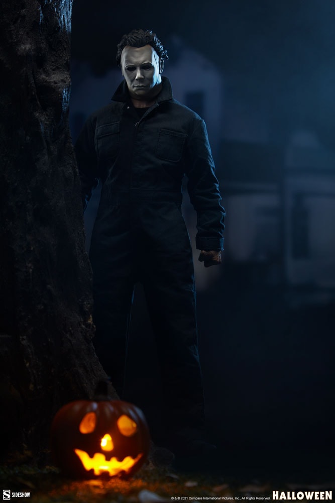 Michael Myers Deluxe View 1