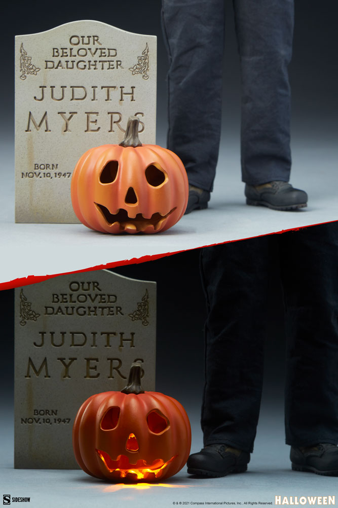 Michael Myers Deluxe View 11