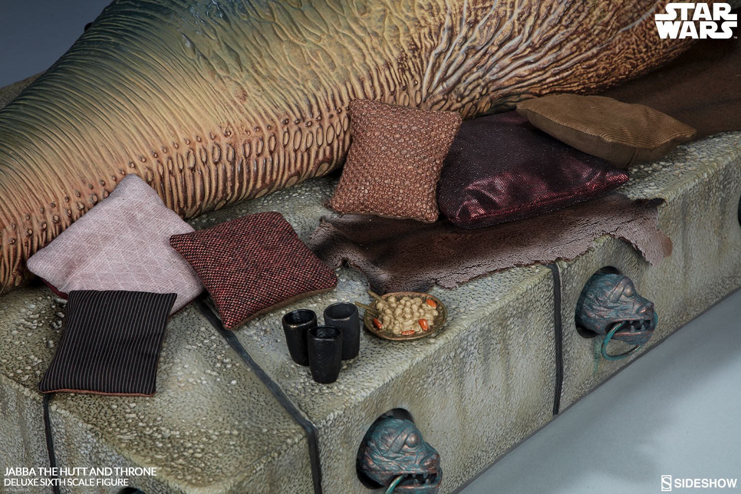 Jabba the Hutt and Throne Deluxe