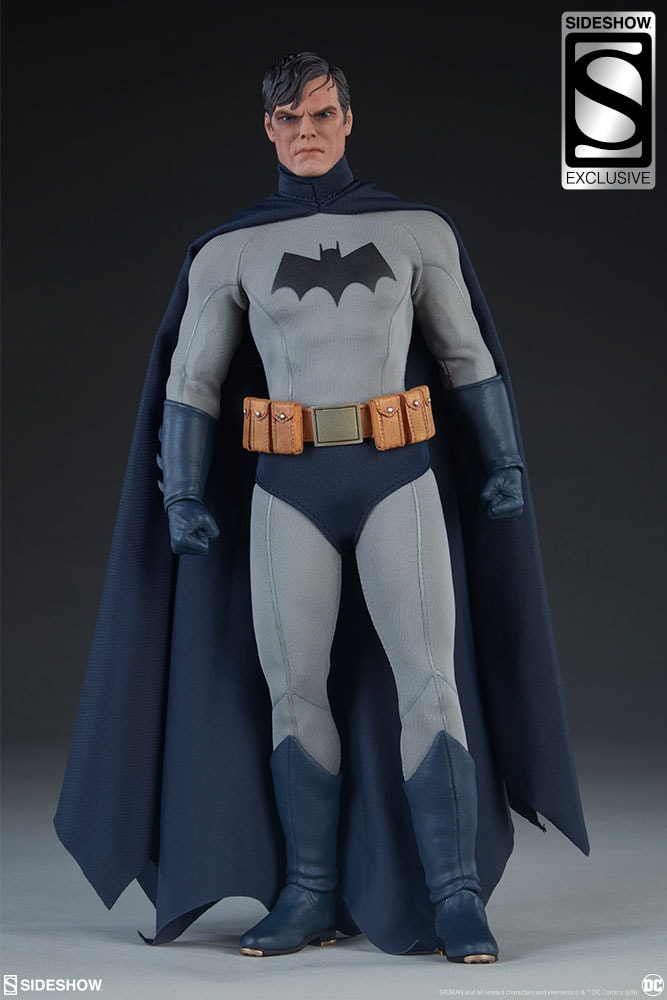 Traditional Batman 1/6 Scale Figure | Sideshow Collectibles