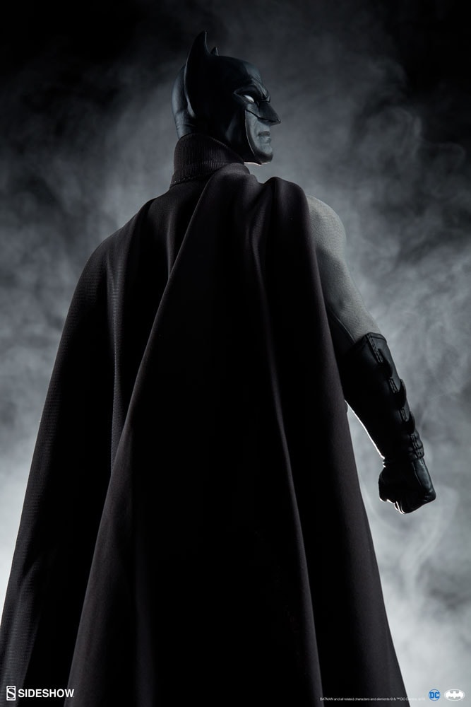 Batman (Noir Version) Sixth Scale Figure by Sideshow Collectibles |  Sideshow Collectibles