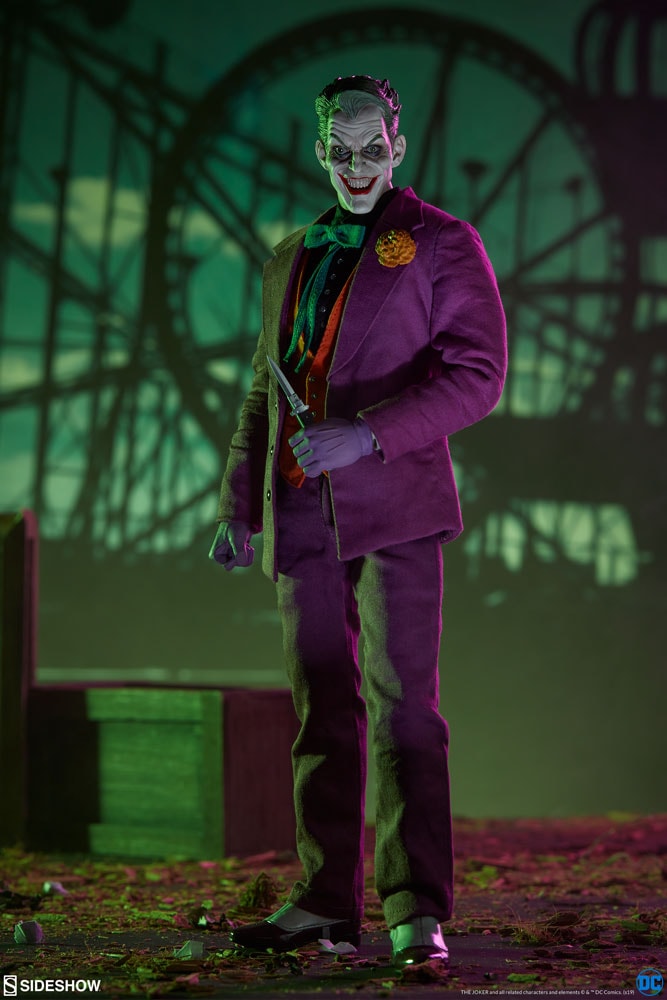 DC Comics The Joker Sixth Scale Figure by Sideshow Collectib