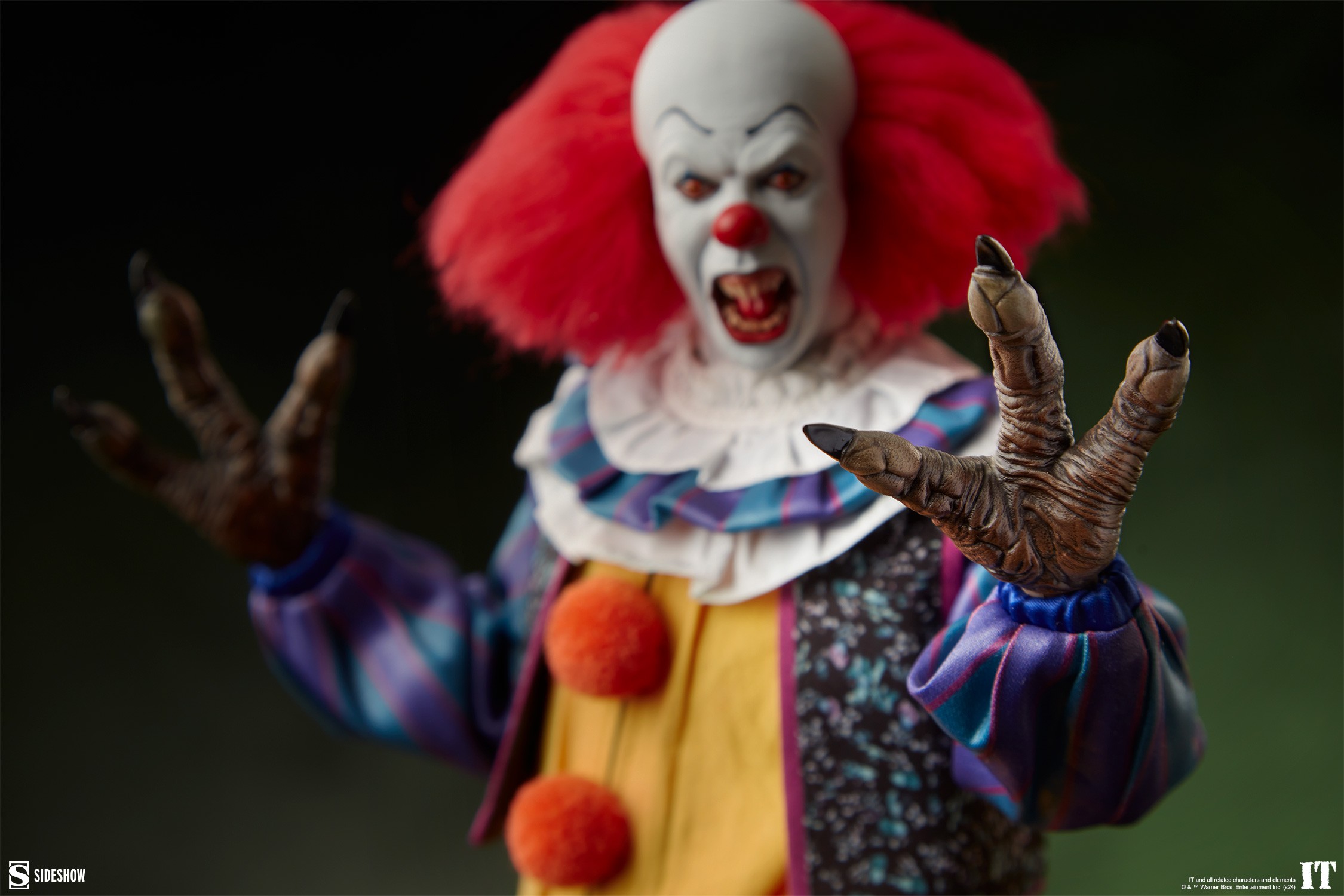 Pennywise Sixth Scale Figure by Sideshow Collectibles